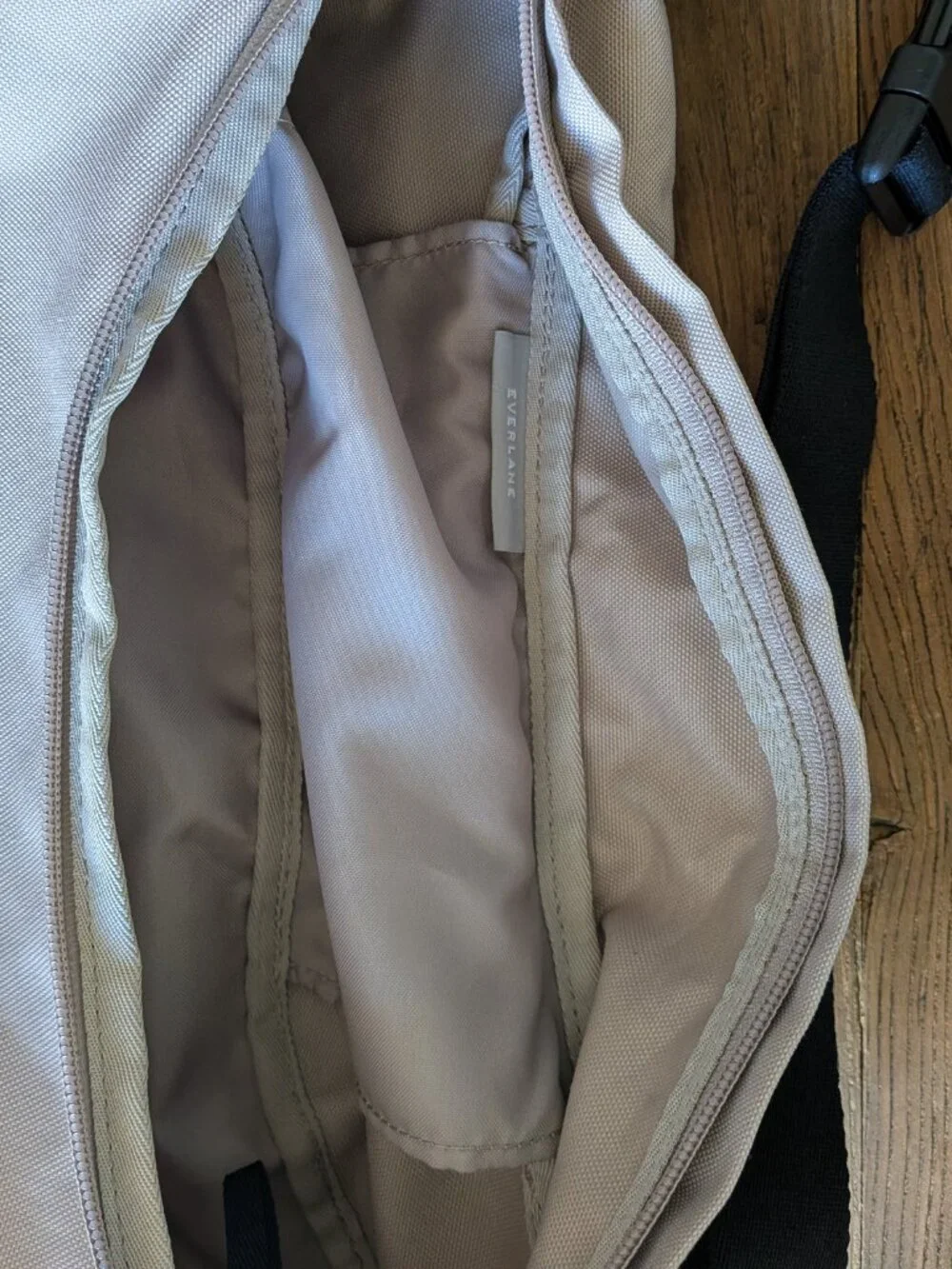 Everlane The ReNew Transit Sling - Warm Quartz One Size